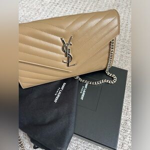 Yves Saint Laurent YSL Grain De Poudre Matelasse Chevron Monogram Chain Wallet